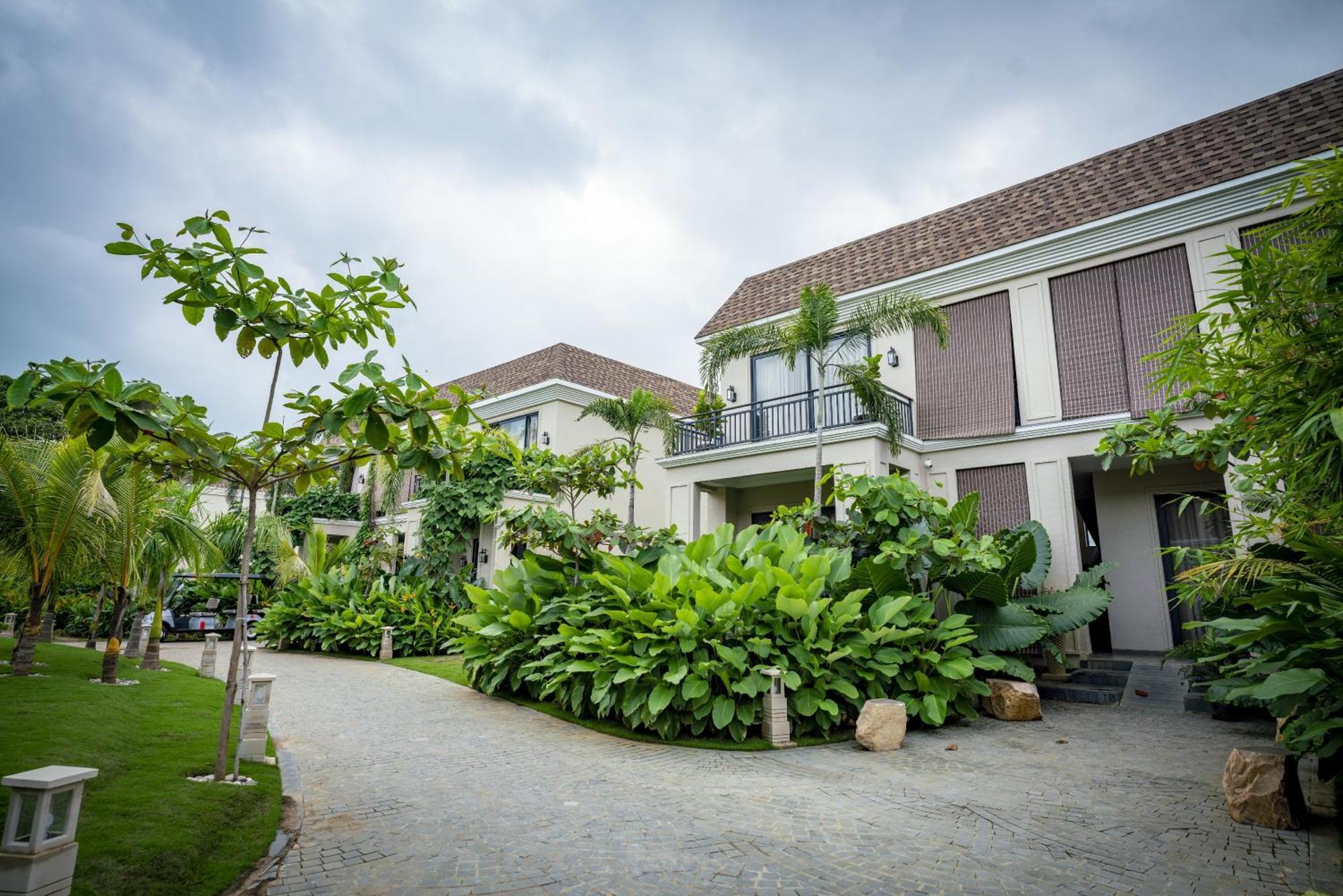 Maira Resort And Convention Centre Raipur  Exterior photo