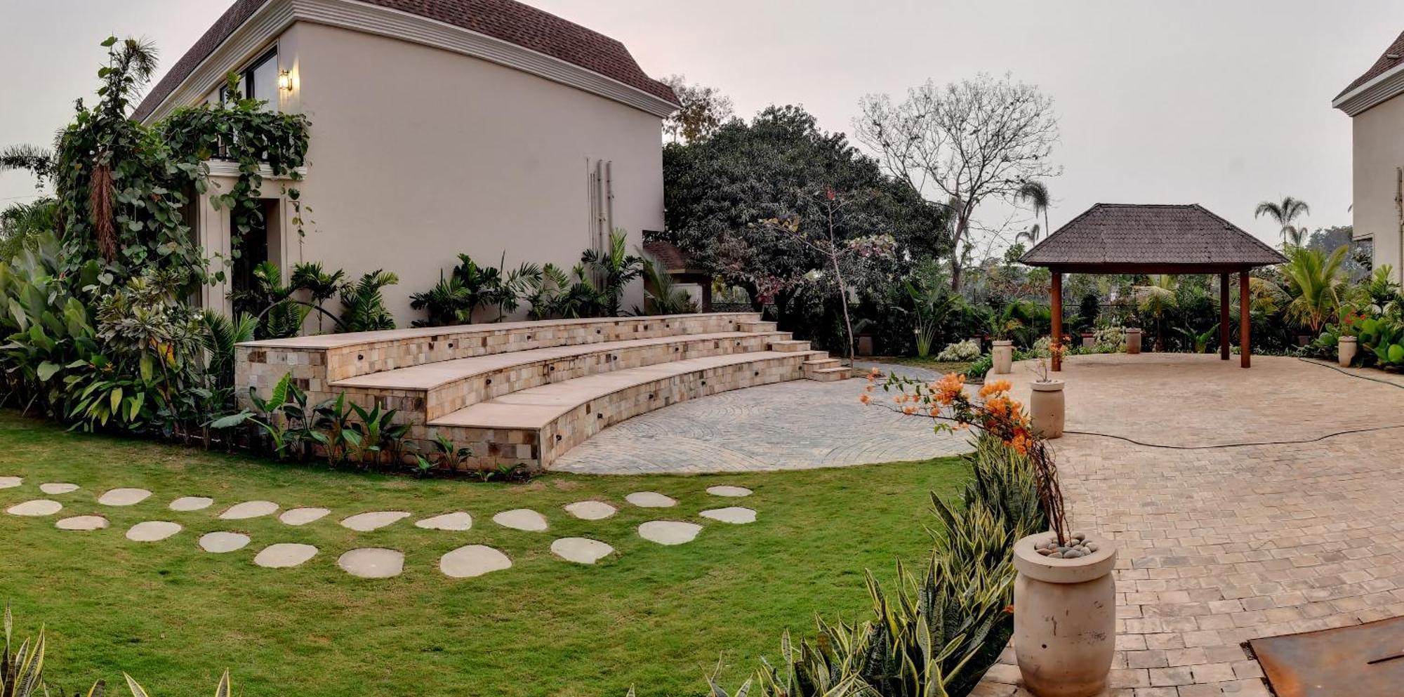 Maira Resort And Convention Centre Raipur  Exterior photo