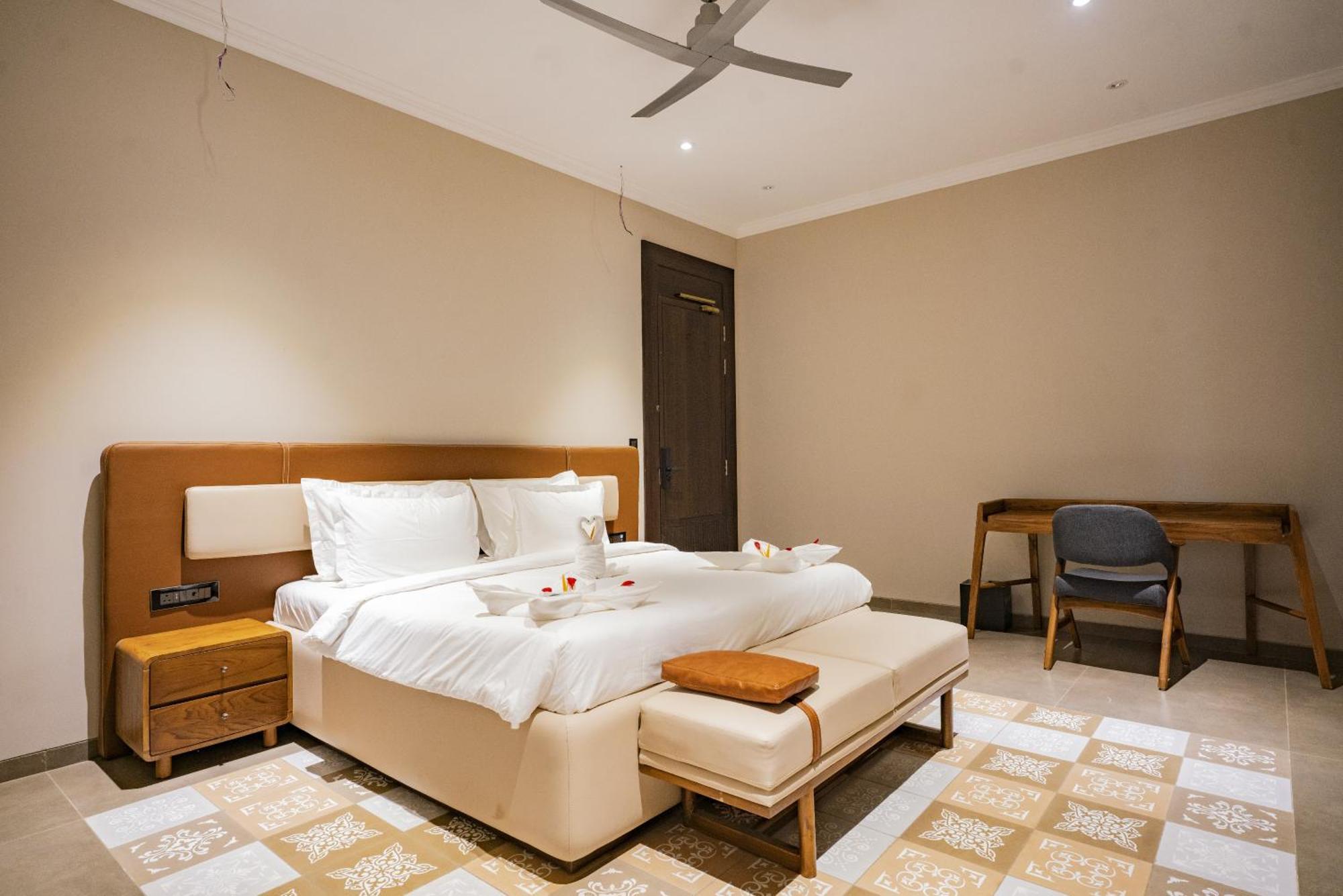 Maira Resort And Convention Centre Raipur  Exterior photo